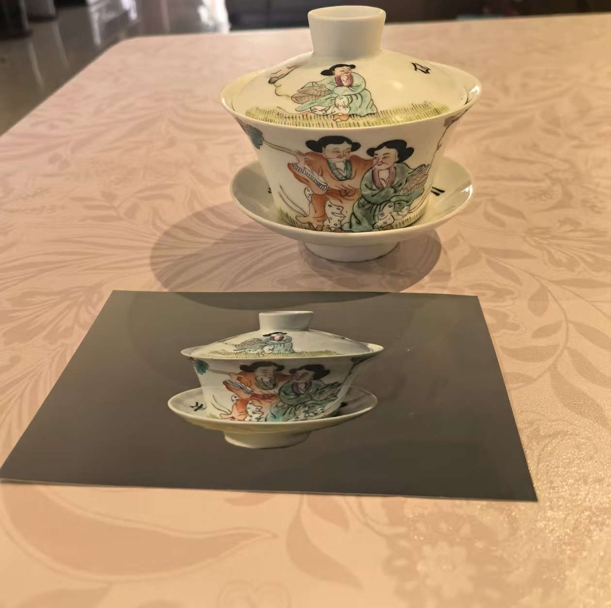 清同治—–粉彩人物和合二仙三才盖碗华茂艺术品交易平台华茂艺术全球交易平台