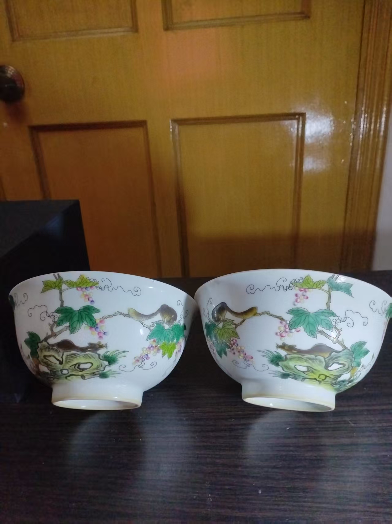 松鼠葡萄纹过墙碗华茂艺术品交易平台华茂艺术全球交易平台
