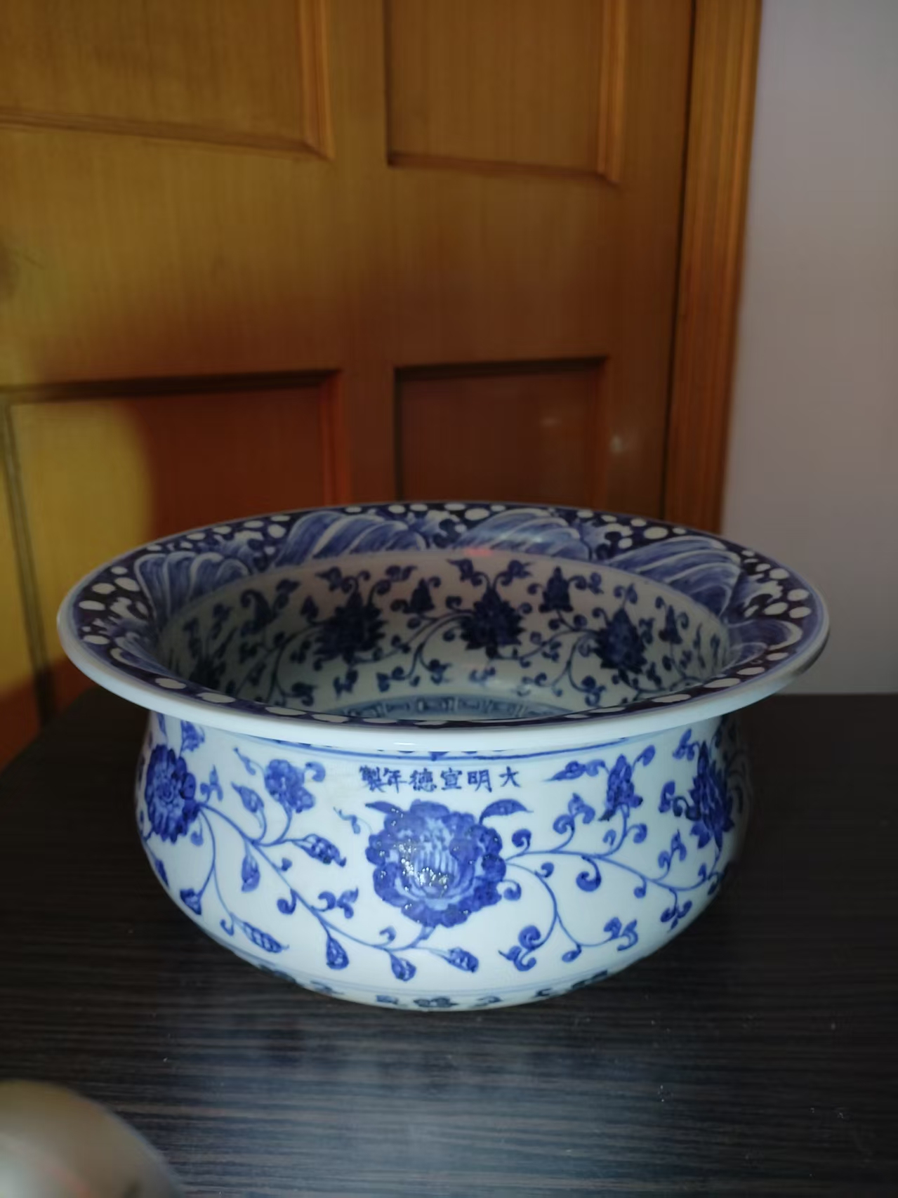 大明宣德年制一束莲折沿洗华茂艺术品交易平台华茂艺术全球交易平台