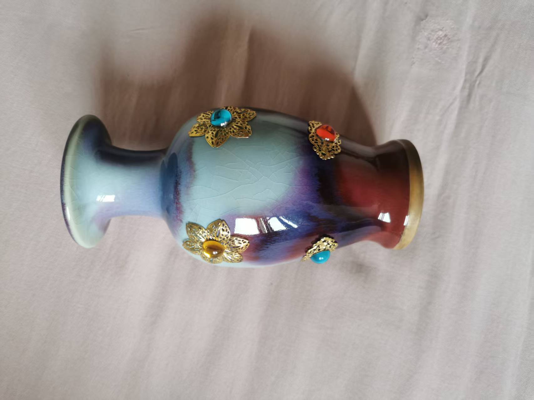 宝石瓶华茂艺术品交易平台华茂艺术全球交易平台