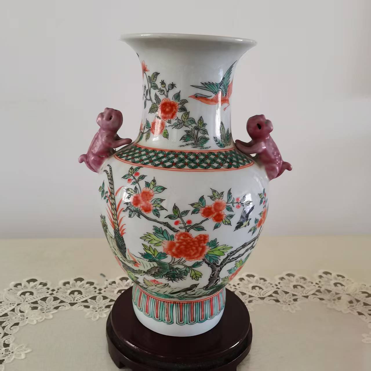 粉彩花鸟纹兽耳衔环瓶​华茂艺术品交易平台华茂艺术全球交易平台