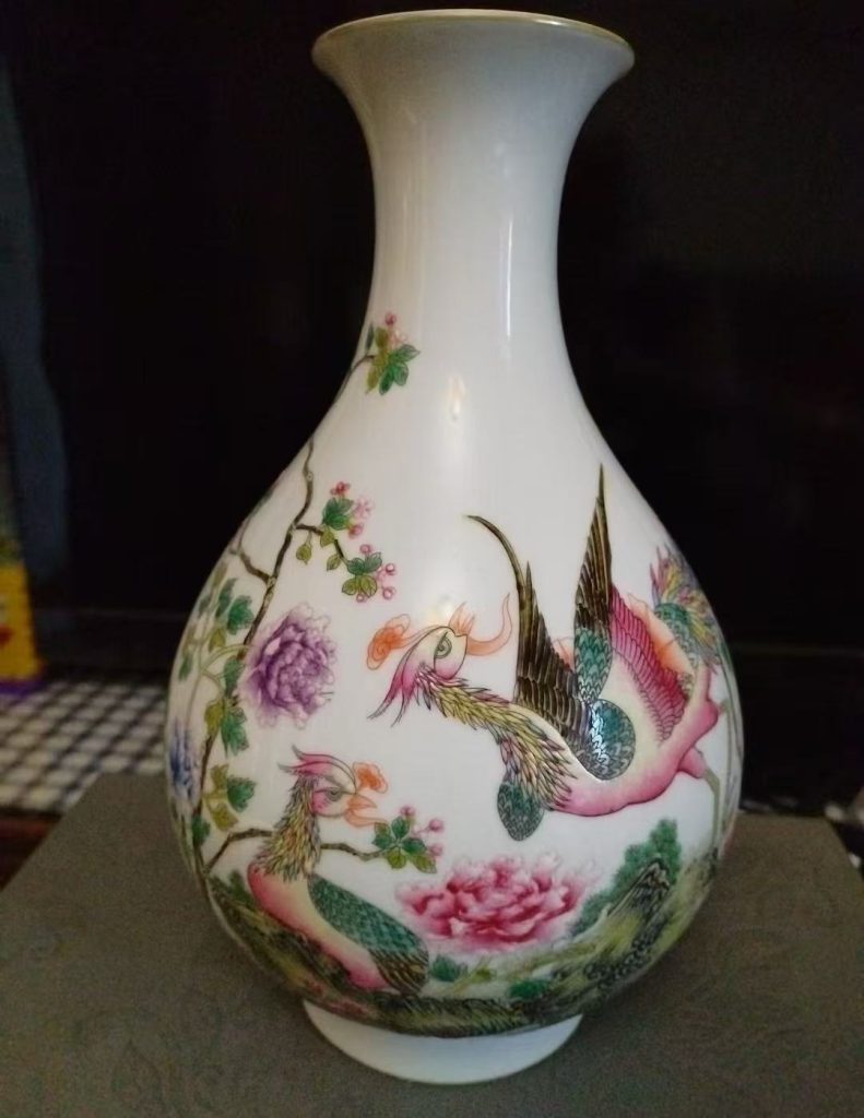 图片[1]华茂艺术品交易平台雍正御制粉彩双凤玉壶春瓶华茂艺术品交易平台华茂艺术全球交易平台