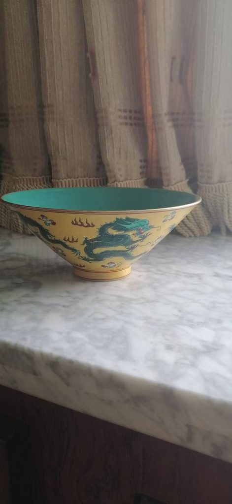 图片[1]华茂艺术品交易平台黄地绿龙纹碗华茂艺术品交易平台华茂艺术全球交易平台