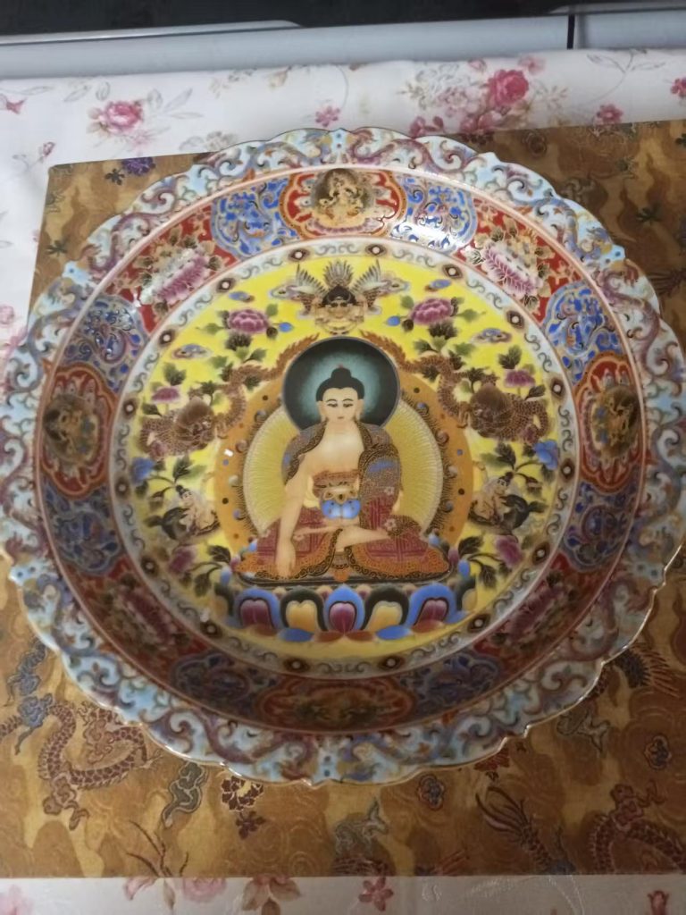 图片[1]华茂艺术品交易平台清乾隆御制《唐卡佛彩盘》华茂艺术品交易平台华茂艺术全球交易平台