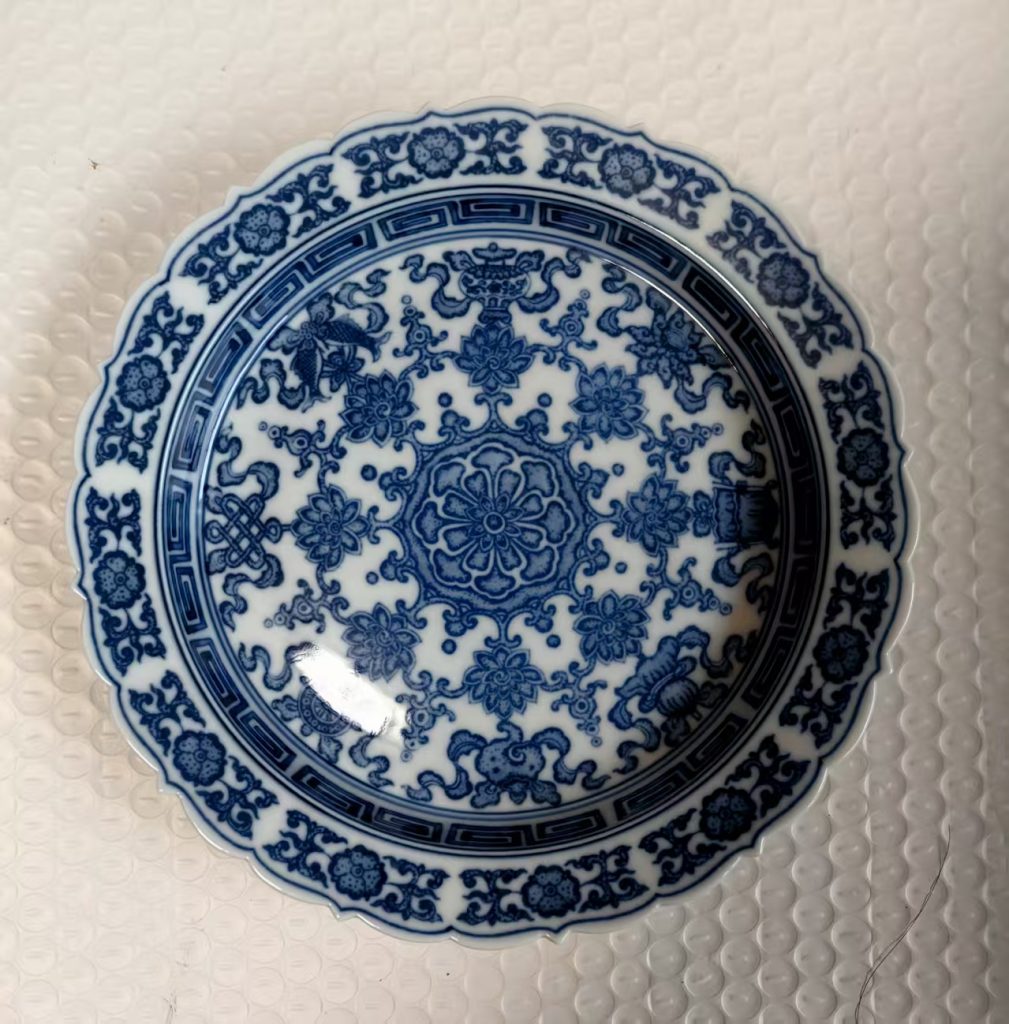 图片[1]华茂艺术品交易平台大清雍正年制青花八宝纹盘华茂艺术品交易平台华茂艺术全球交易平台