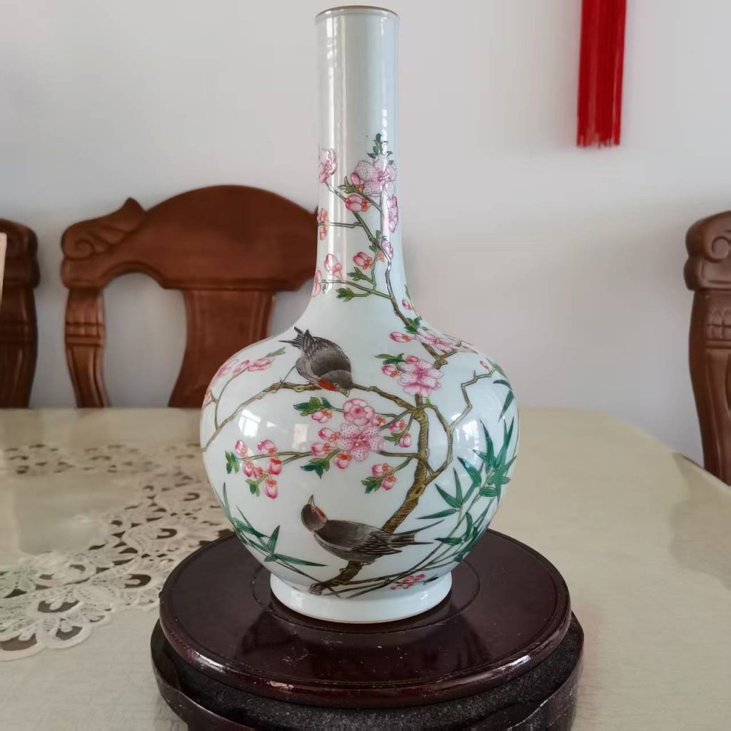 图片[1]华茂艺术品交易平台粉彩花鸟纹瓶​华茂艺术品交易平台华茂艺术全球交易平台