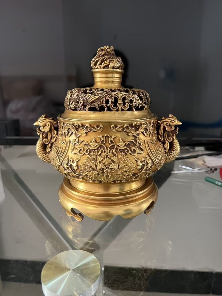 图片[1]华茂艺术品交易平台錾刻鎏金云龙纹三足铜香炉​​华茂艺术品交易平台华茂艺术全球交易平台